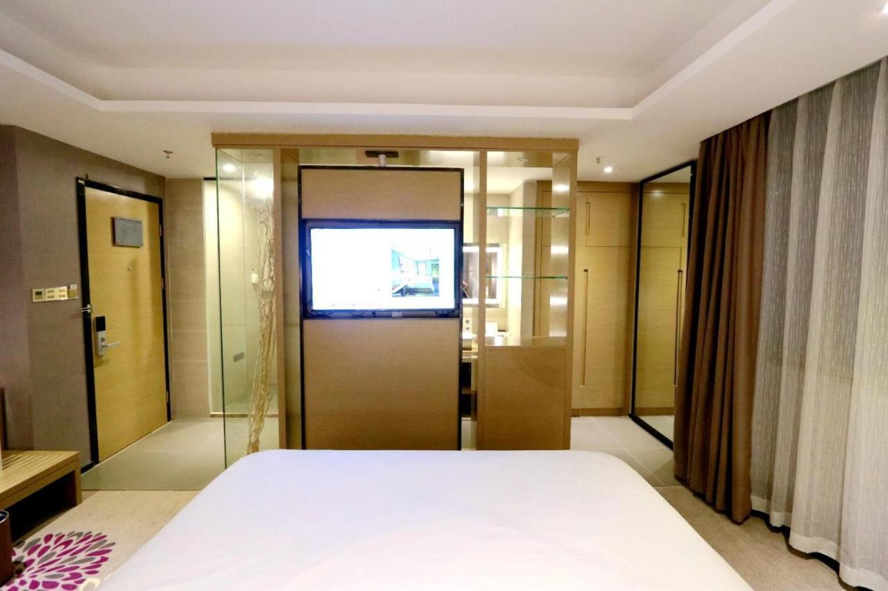 Lavande Hotel Foshan Yiwu Commodities City Exterior photo